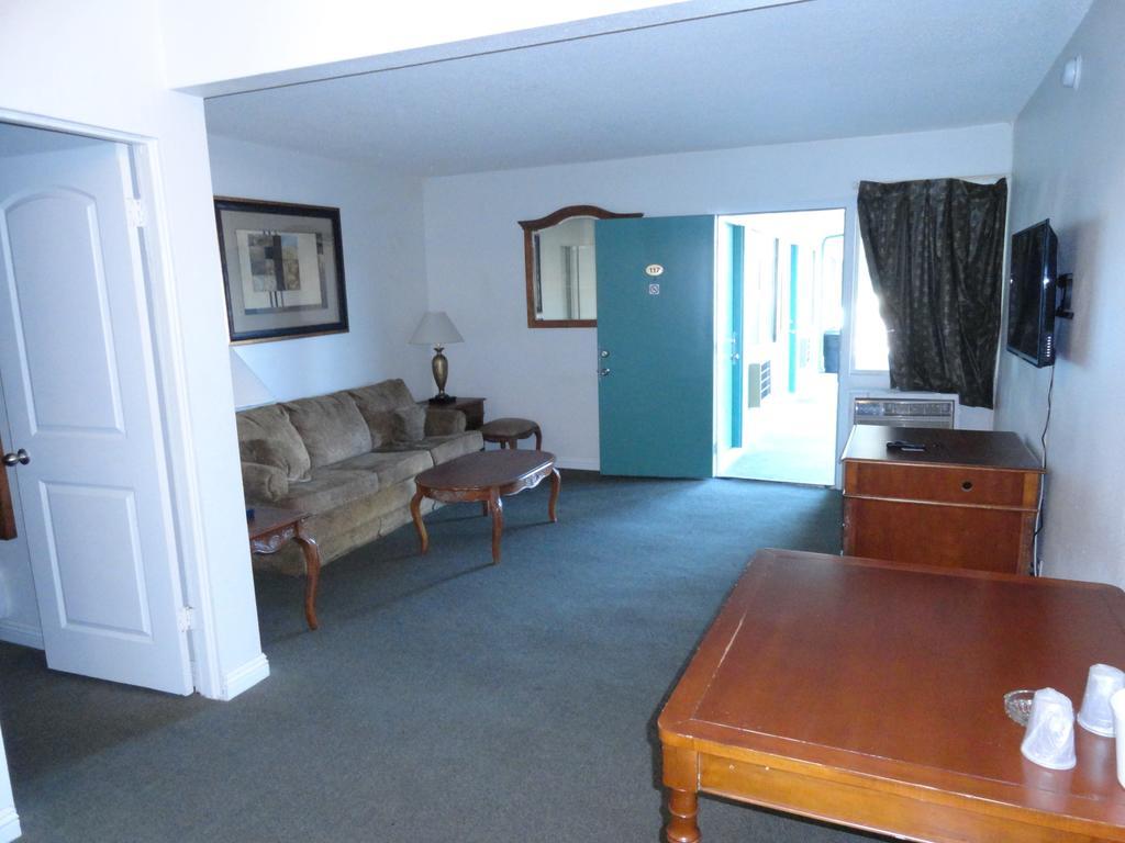 Travel Motel